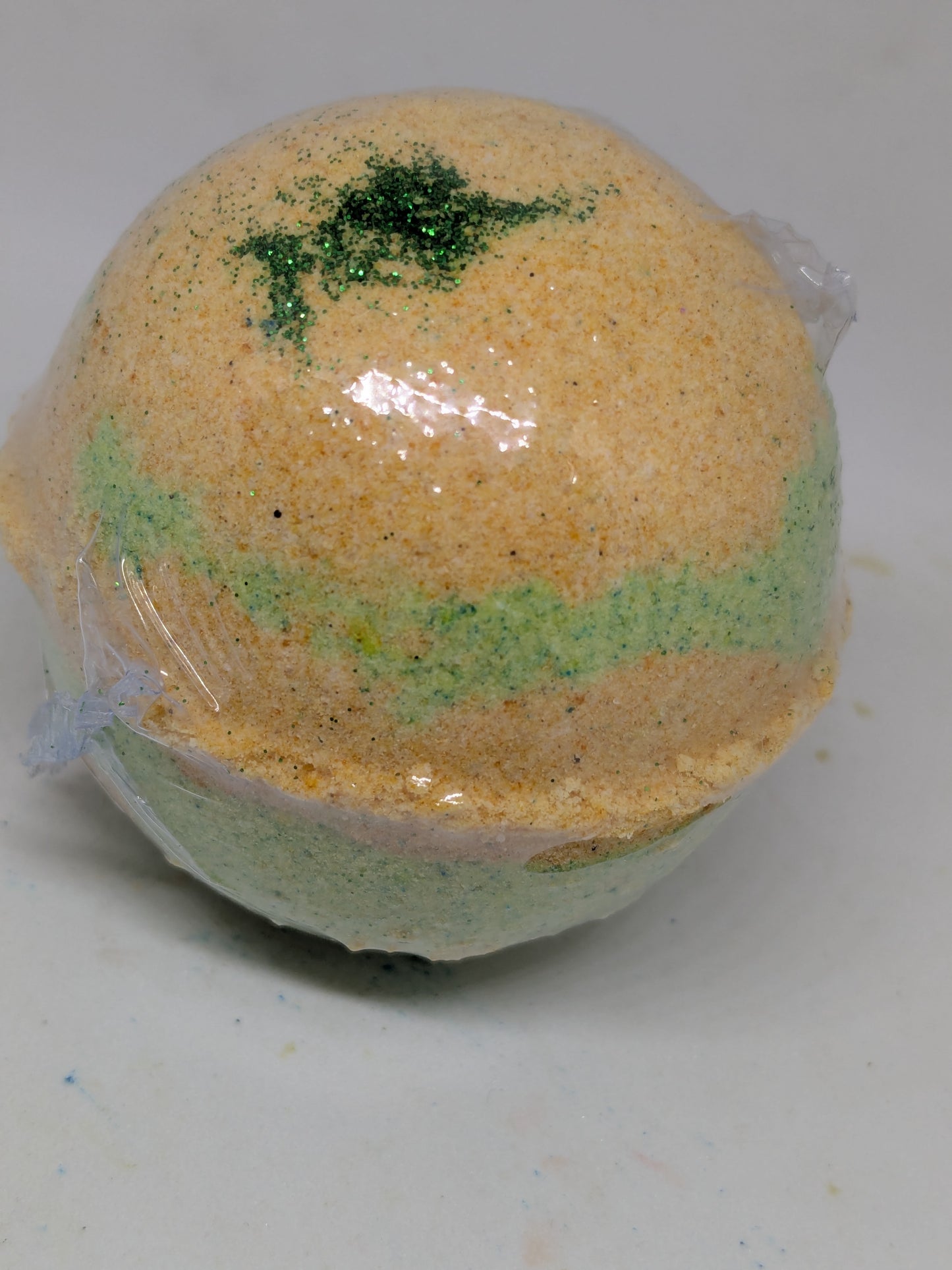 Cranberry and Orange Bathbomb